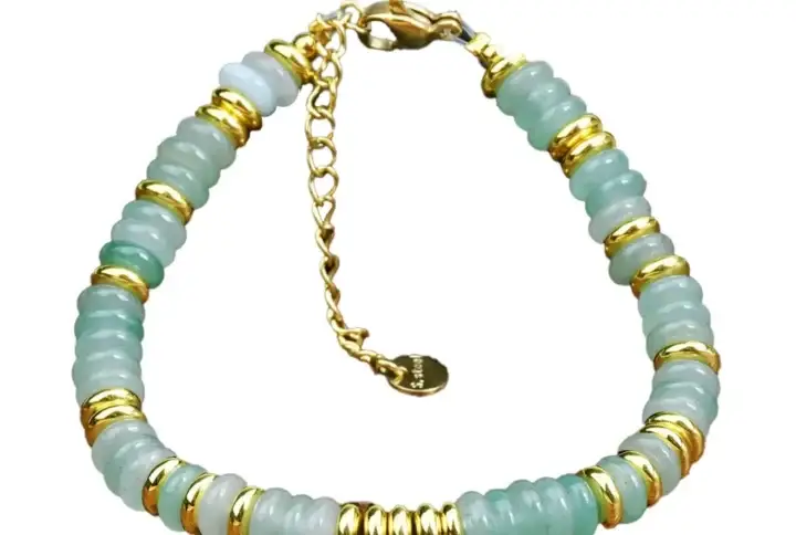 Classic Round Green and Gold-Toned Semi-Precious Stone Bracelets in a Simple Style