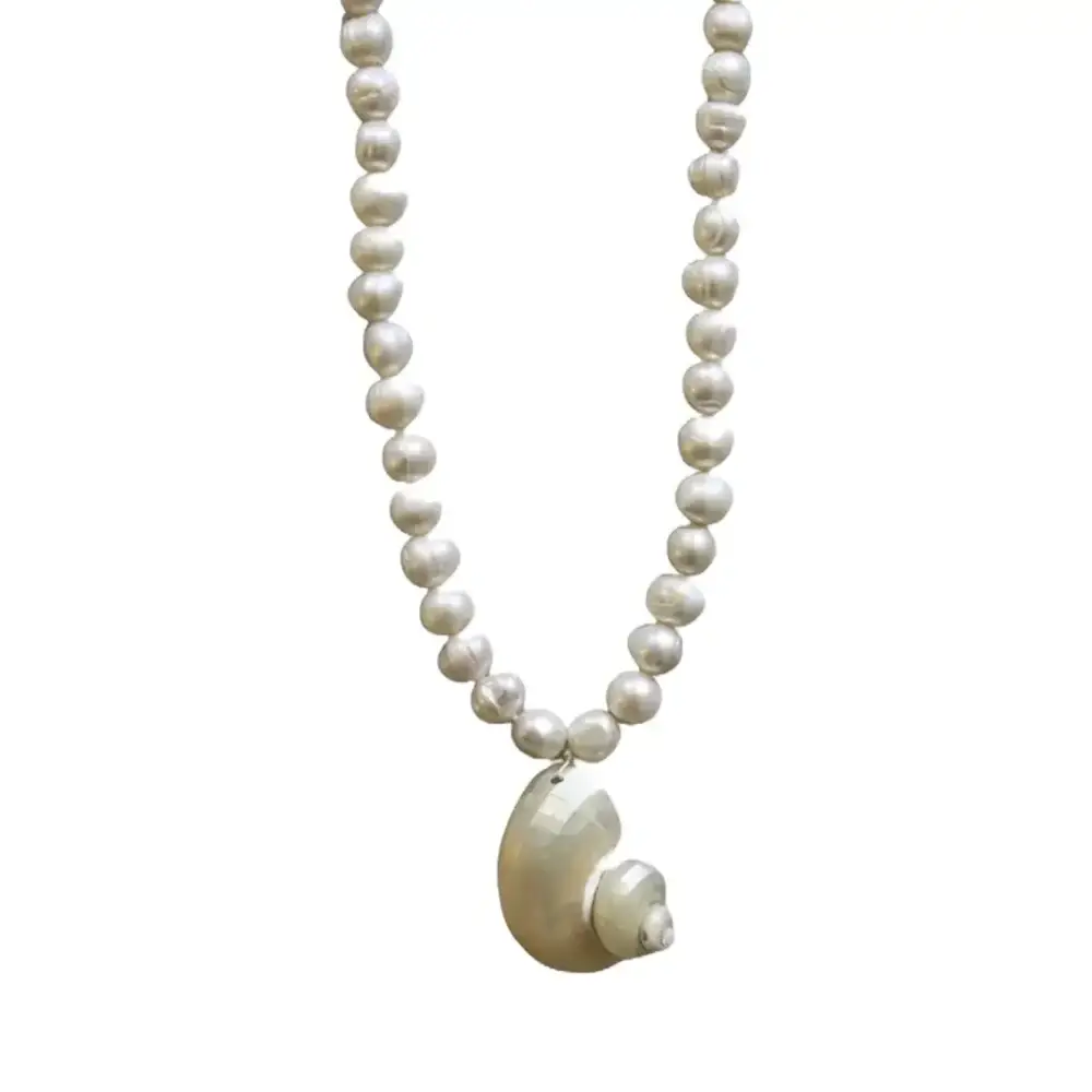 Seashell Pearly Pendant Necklace
